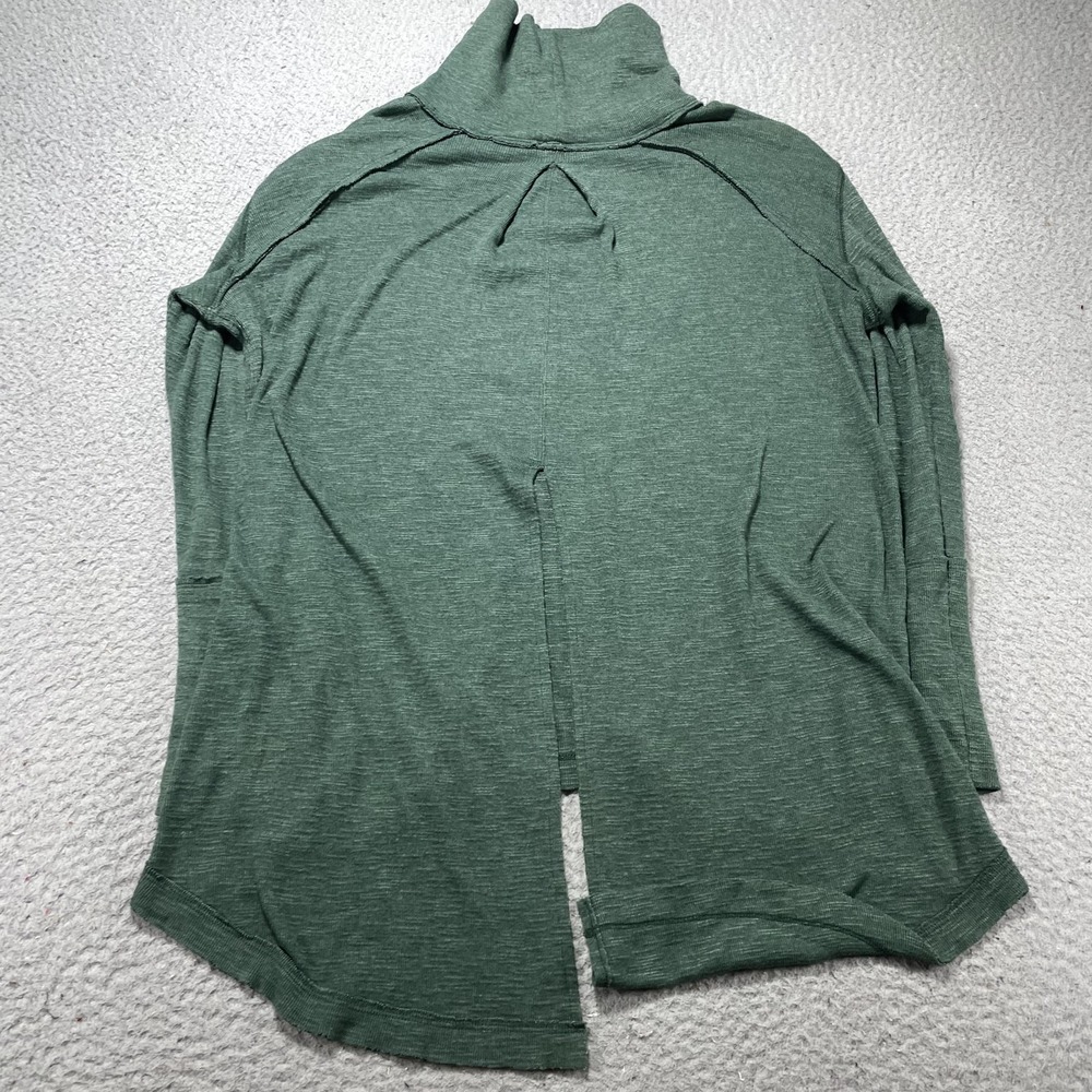 We The Free Shirt Womens XL Green Turtleneck Hi Low Slit Hem Tunic Knit - Picture 8 of 13